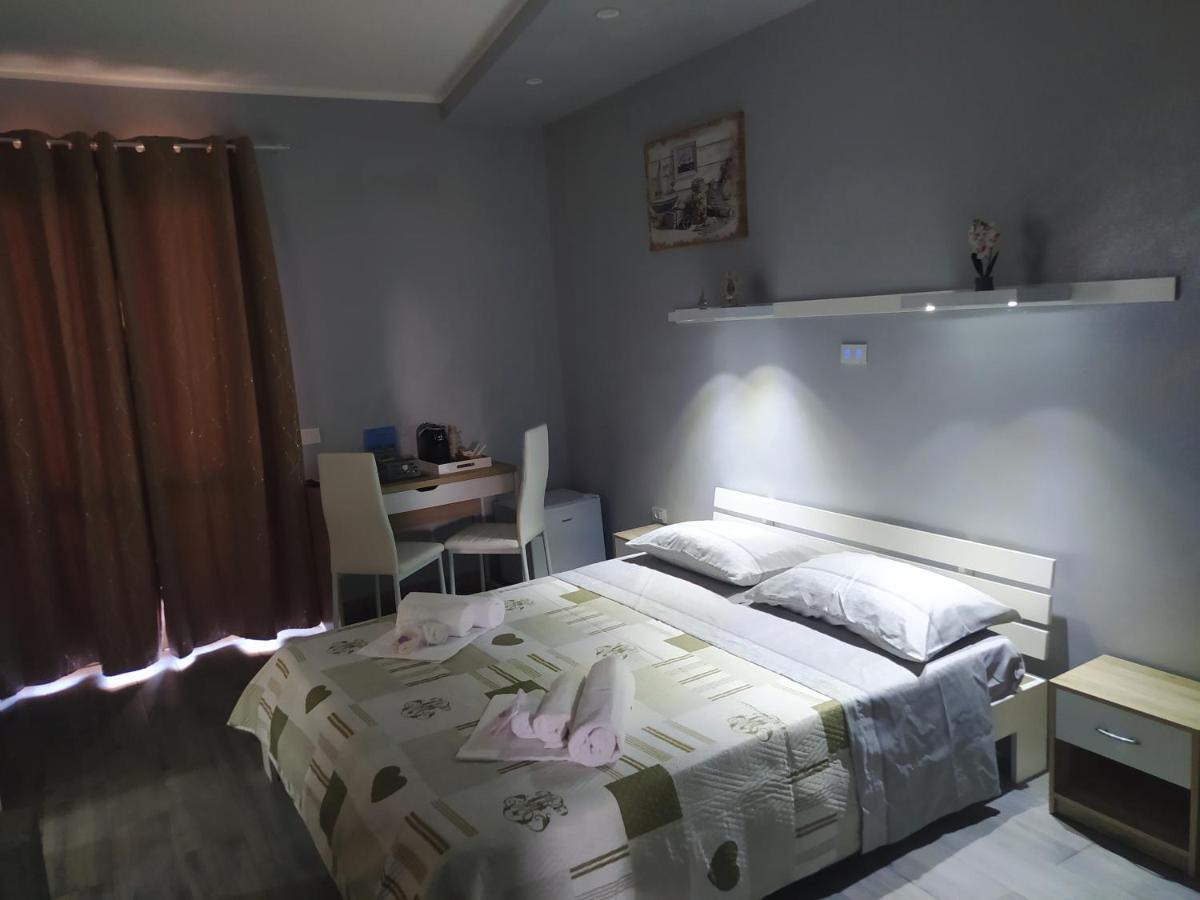 The Queen Tropea Exterior photo